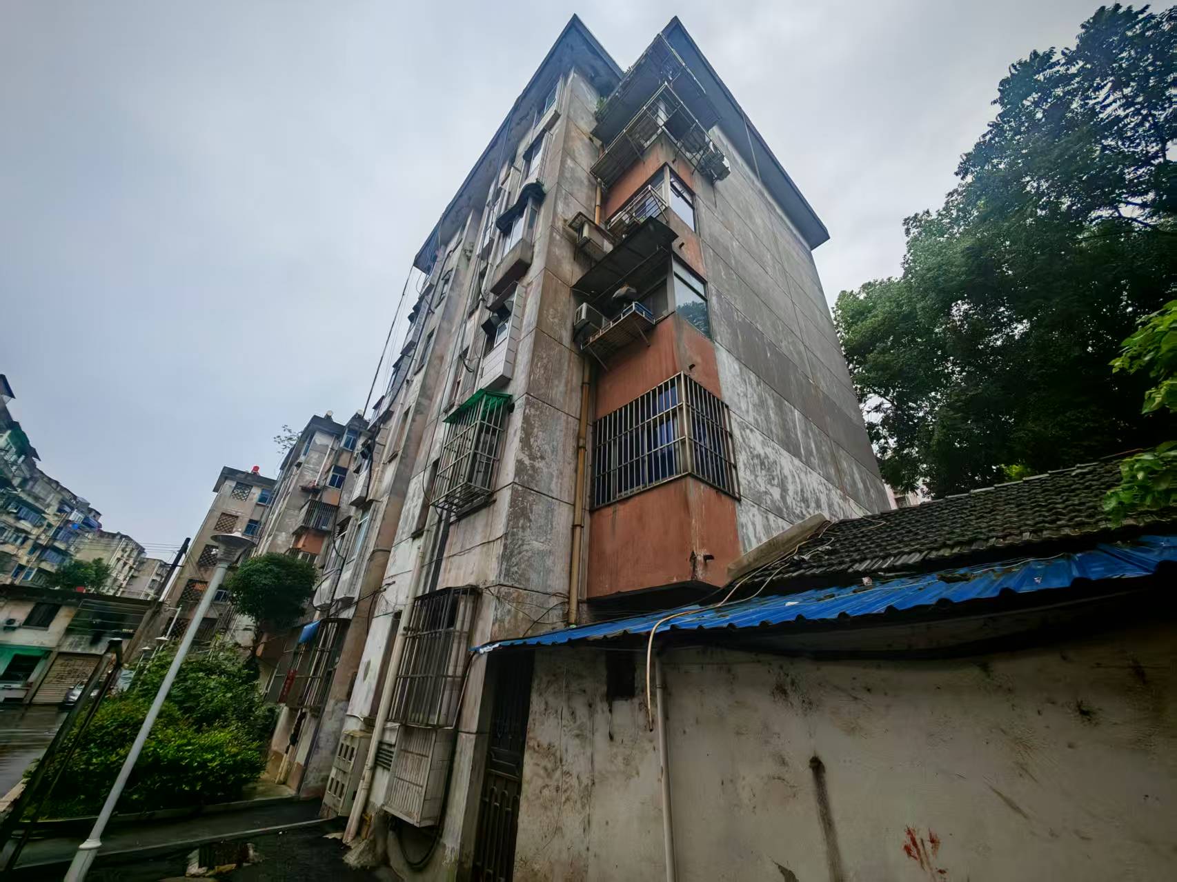 無人機(jī)搭載熱成像儀：紅外熱像檢測(cè)外墻空鼓